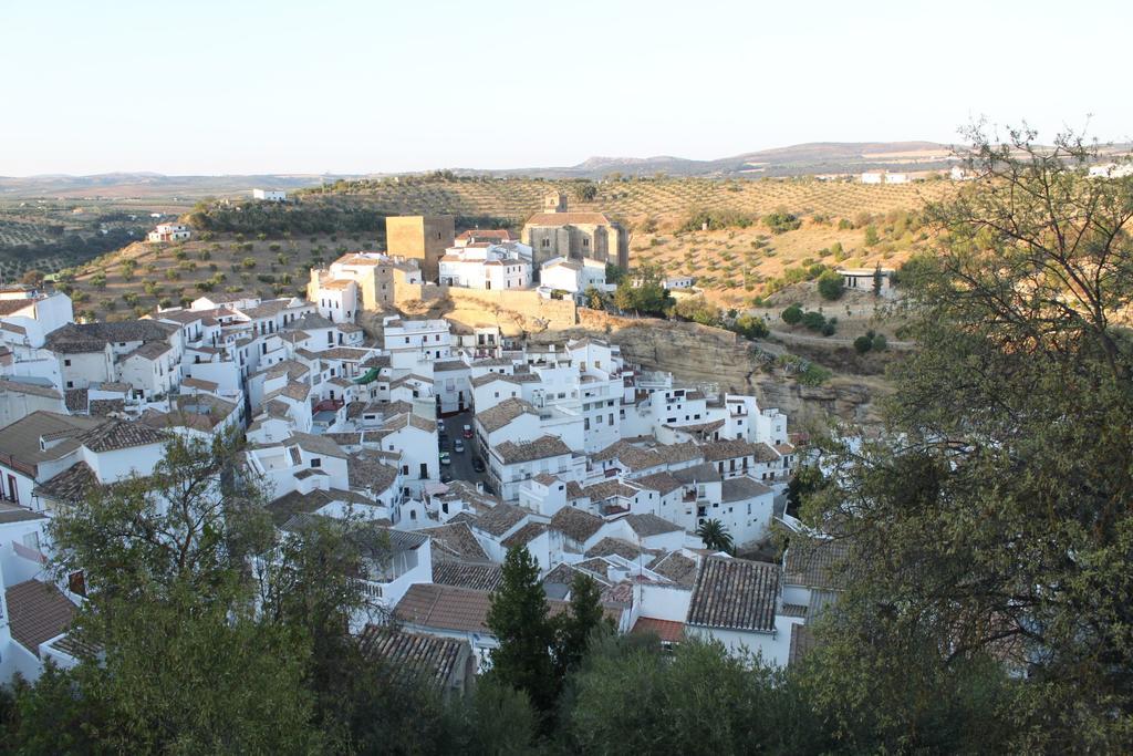 La Roca De Setenil Setenil De Las Bodegas Bagian luar foto